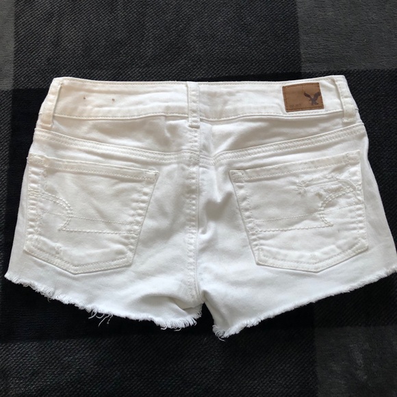 American Eagle low-rise jean shorts - Picture 2 of 4